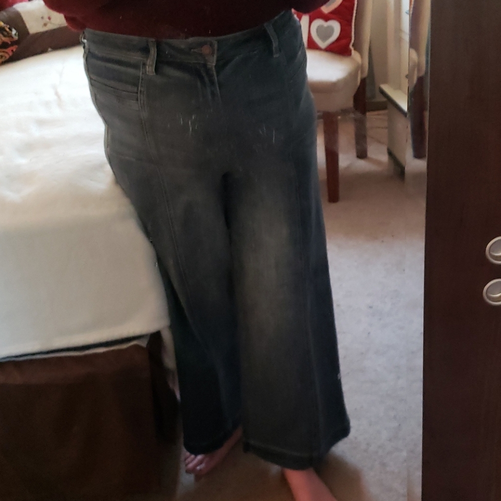 Wide leg jeans